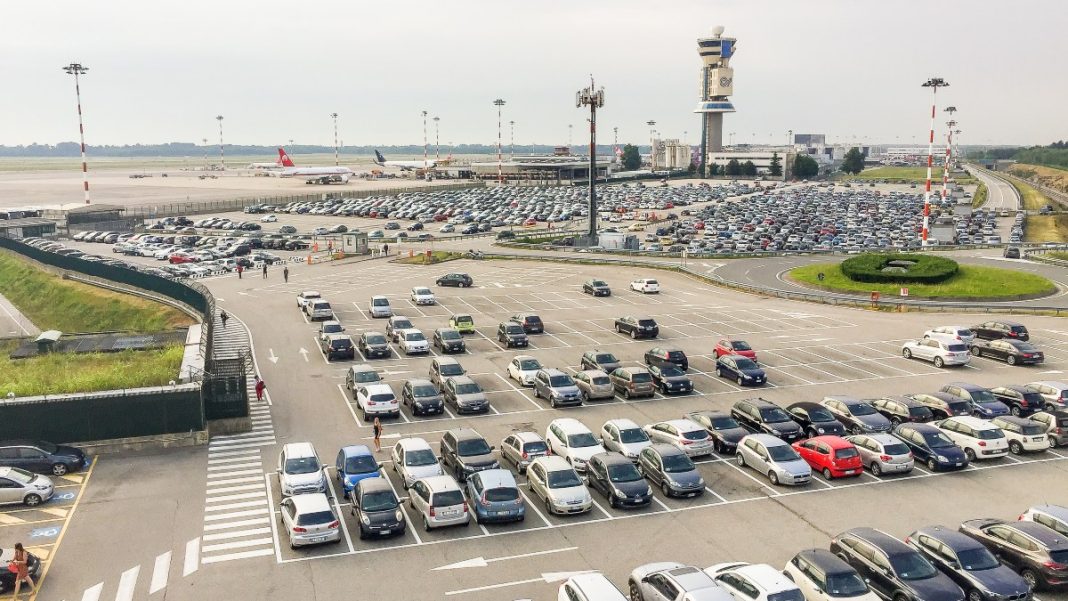 shutterstock parking airport 1068x601.jpg