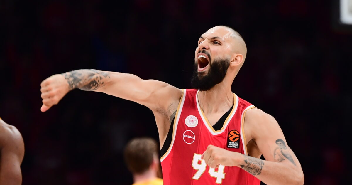 evan fournier olympiacos 1200x630.jpg