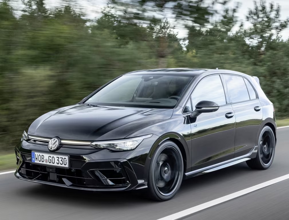 volkswagen golf r black edition.jpg