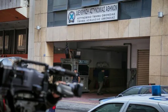 omonoia 640x426 1.webp.webp