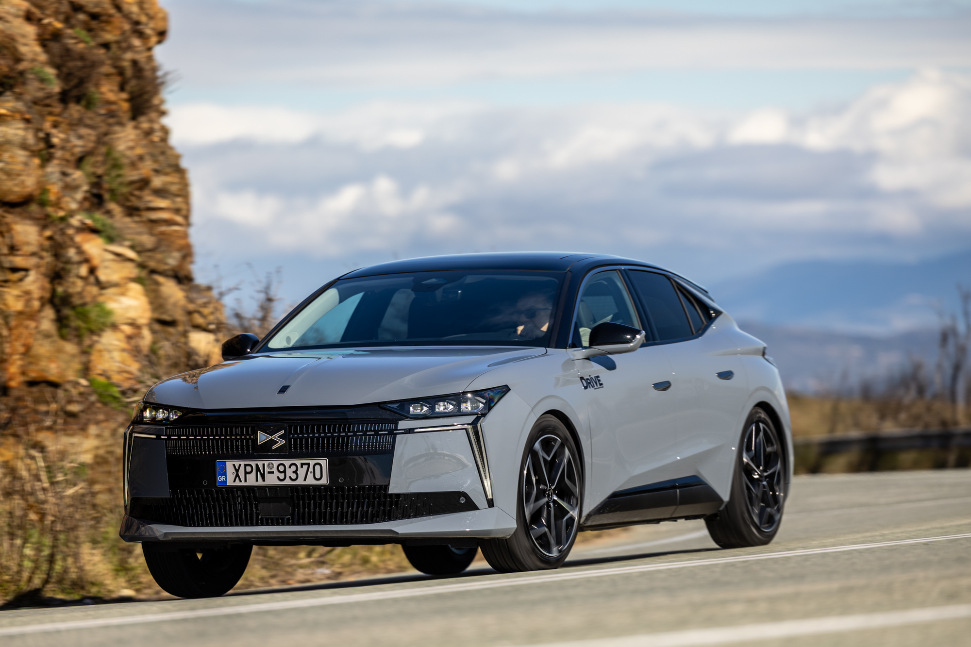 test drive ds no4 hybrid 145 4.jpg