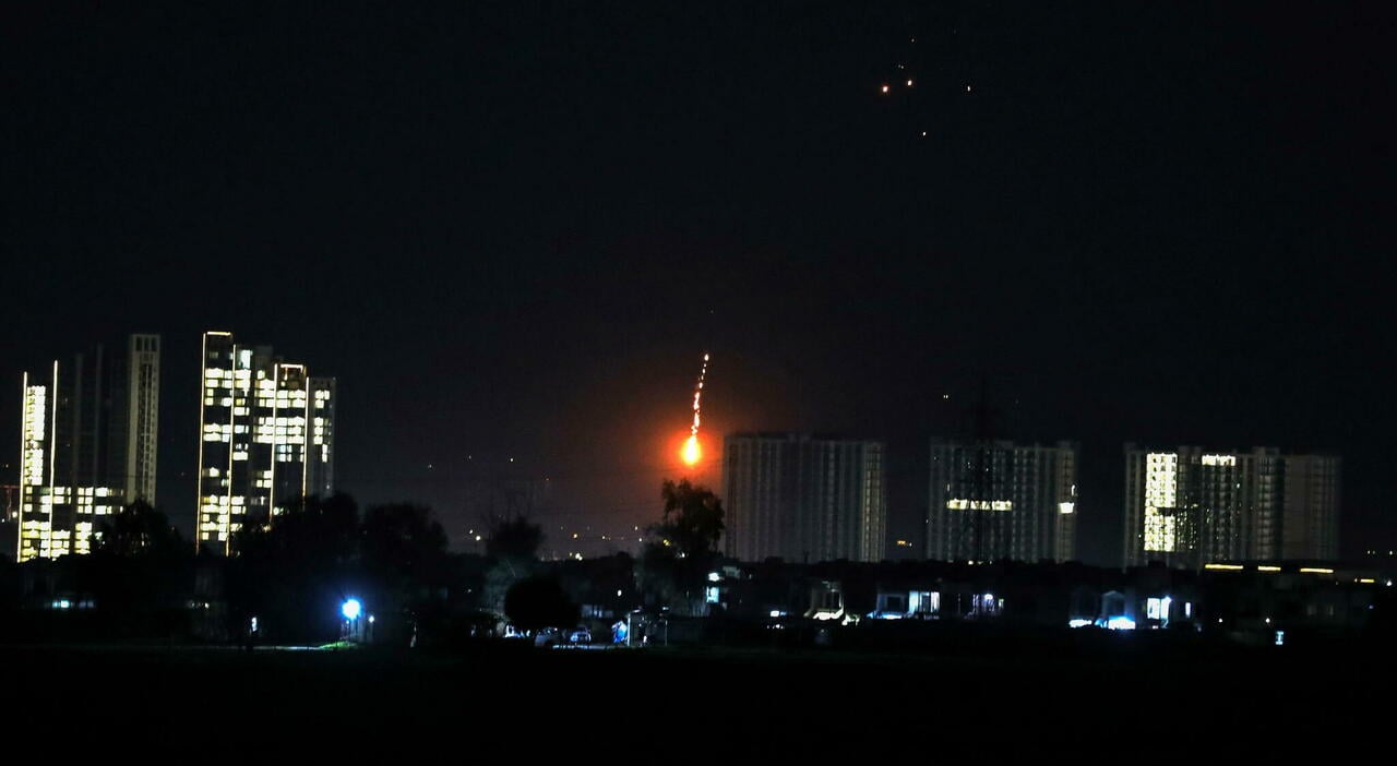 9396021 04183123 iraq blackout totale usa lasciate paese subito.jpg