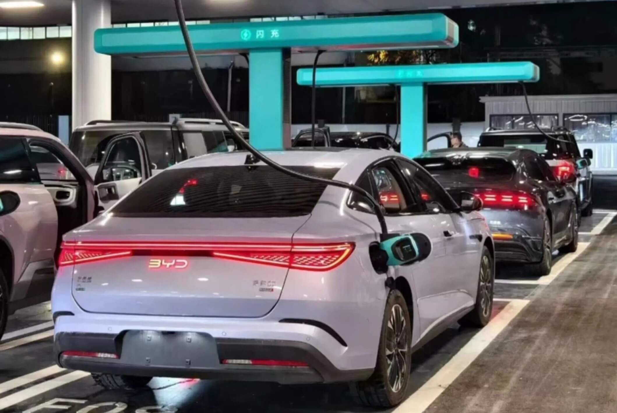 byd chargers mw 00003 scaled.jpg