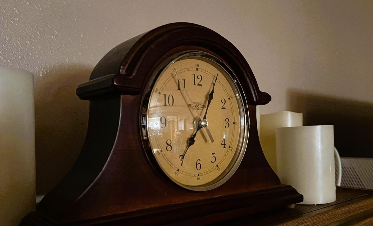 clock 1200x729 1.jpg