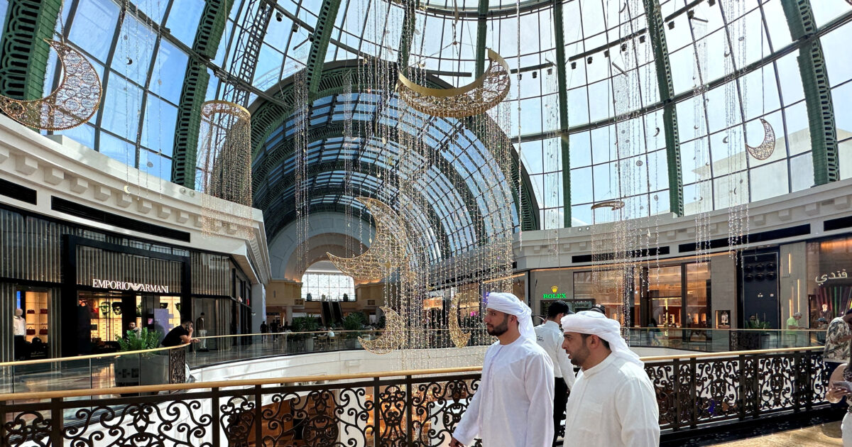 dubai mall ap 1200x630.jpg