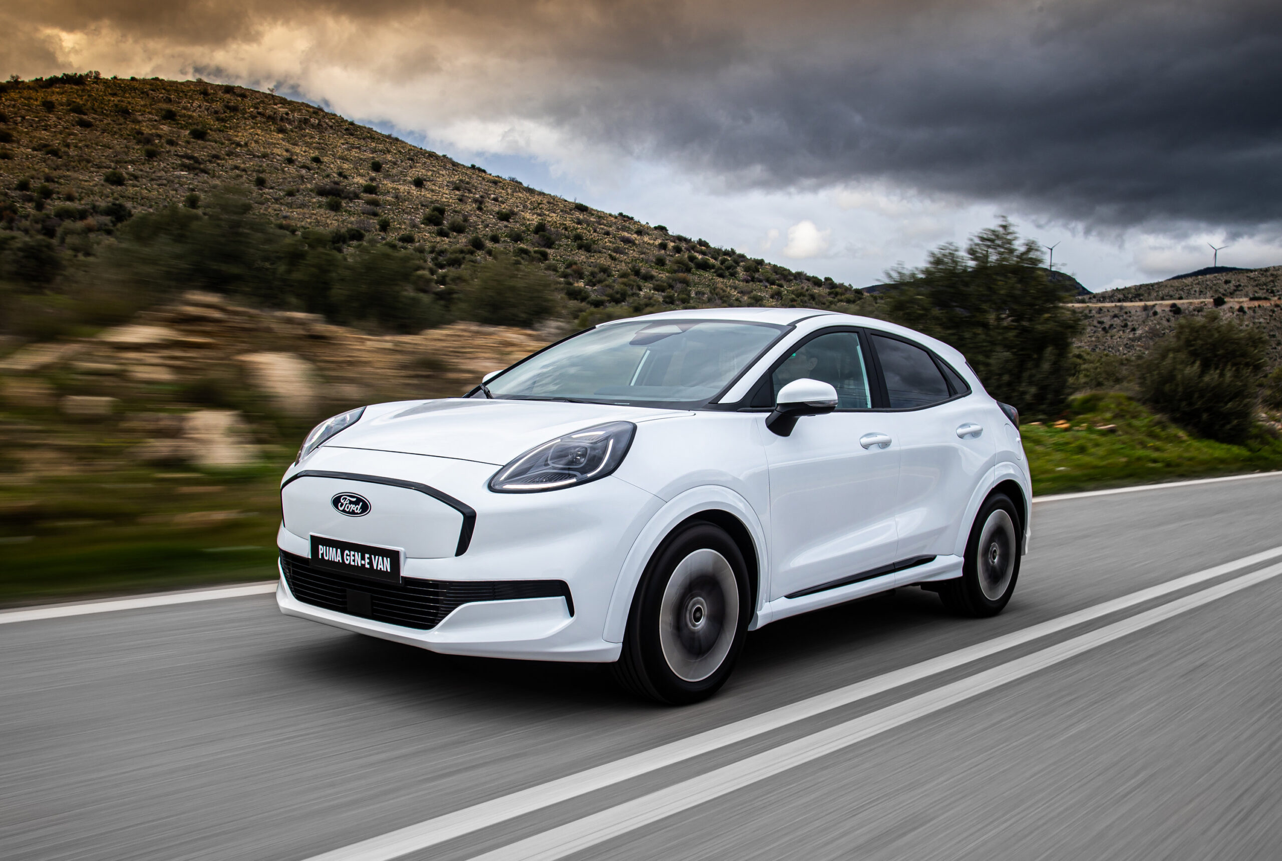 ford puma gen e van 01 0.jpg