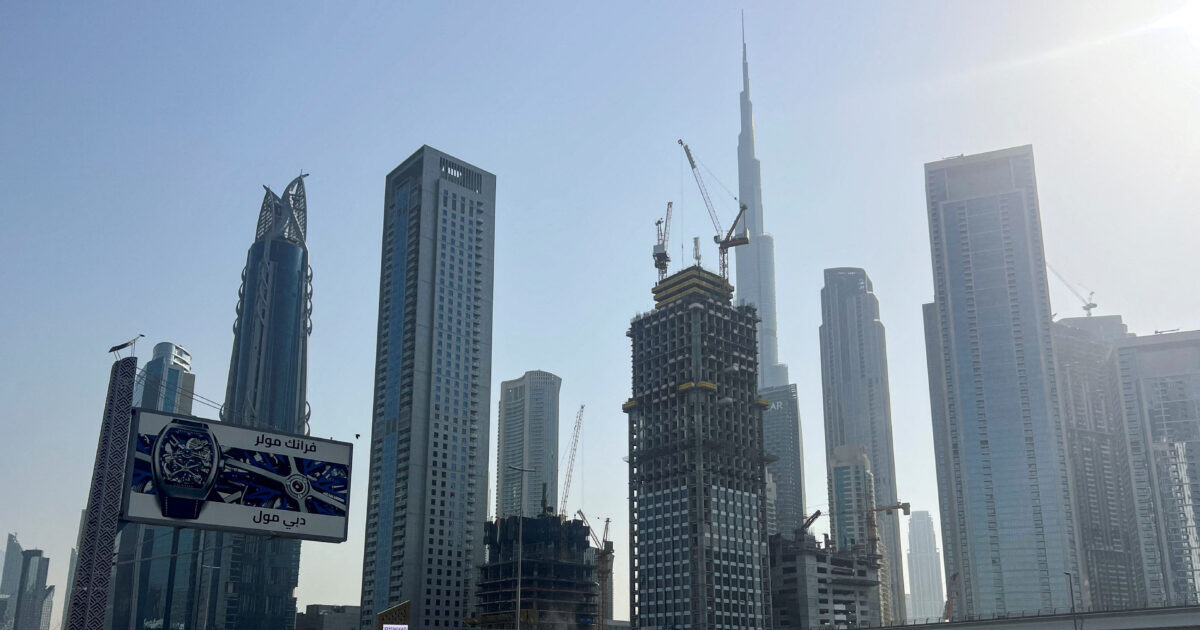 hnwmena aravika emirata r 1200x630.jpg