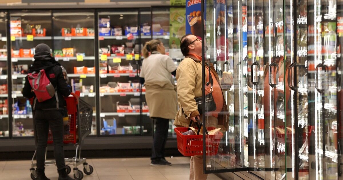 supermarket budapest reuters 1 1 1200x630.jpg