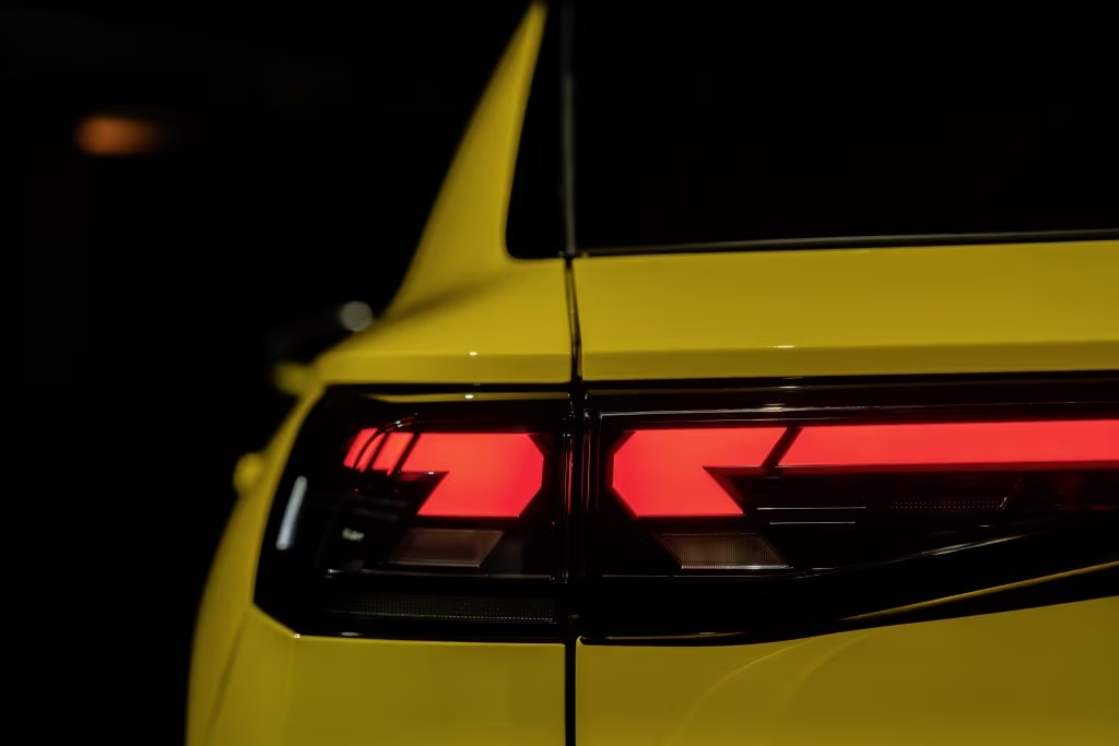 volkswagen t roc 1.5 etsi r line.jpg