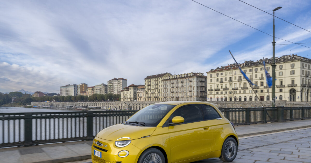 fiat 500 hybrid 01 1200x630.jpg