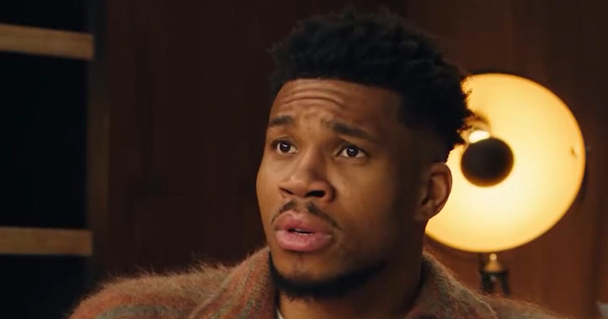 giannis antetokoynmpo minions grab 1200x630.jpg