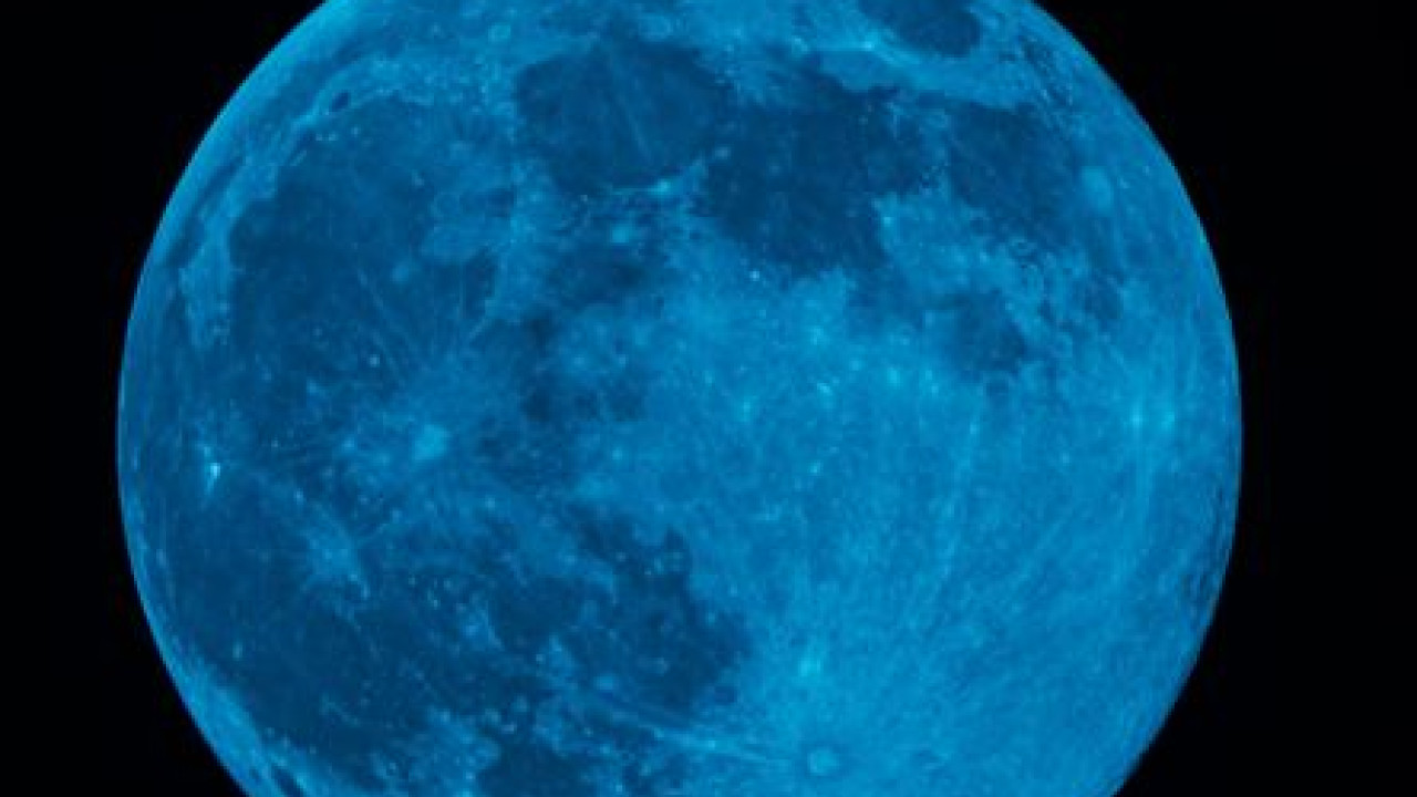 bluemoon shutterst.jpg