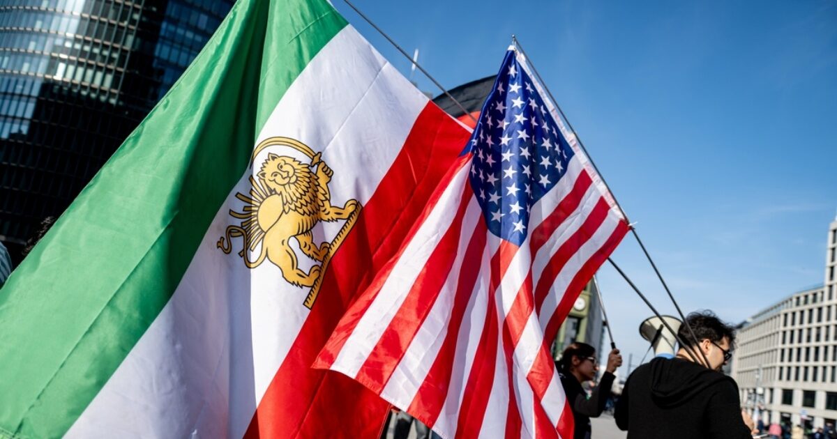 iran usa flags 1 1200x630.jpg