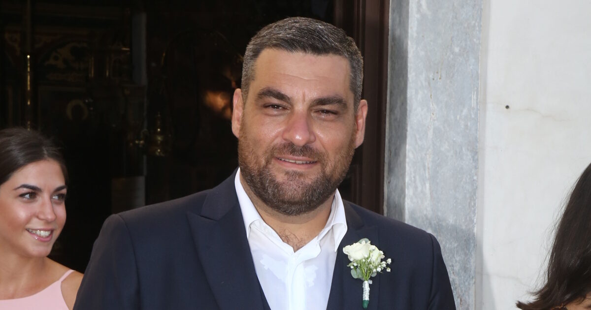 manos niflis 1200x630.jpg
