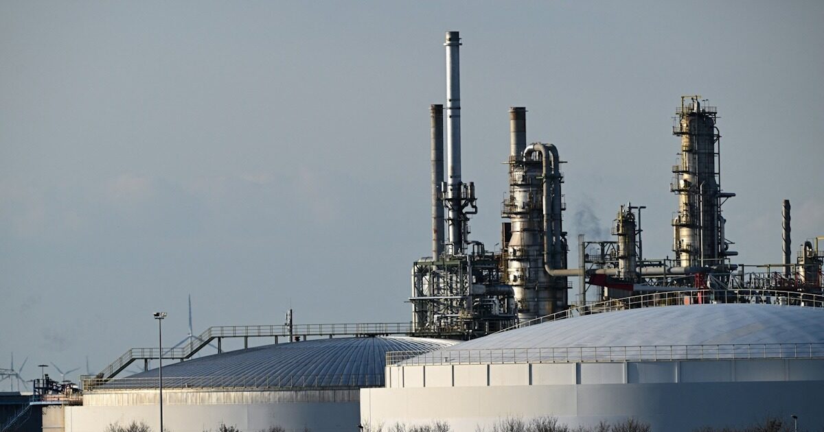 oil storage iran crisis germany petrol 1 1200x630.jpeg