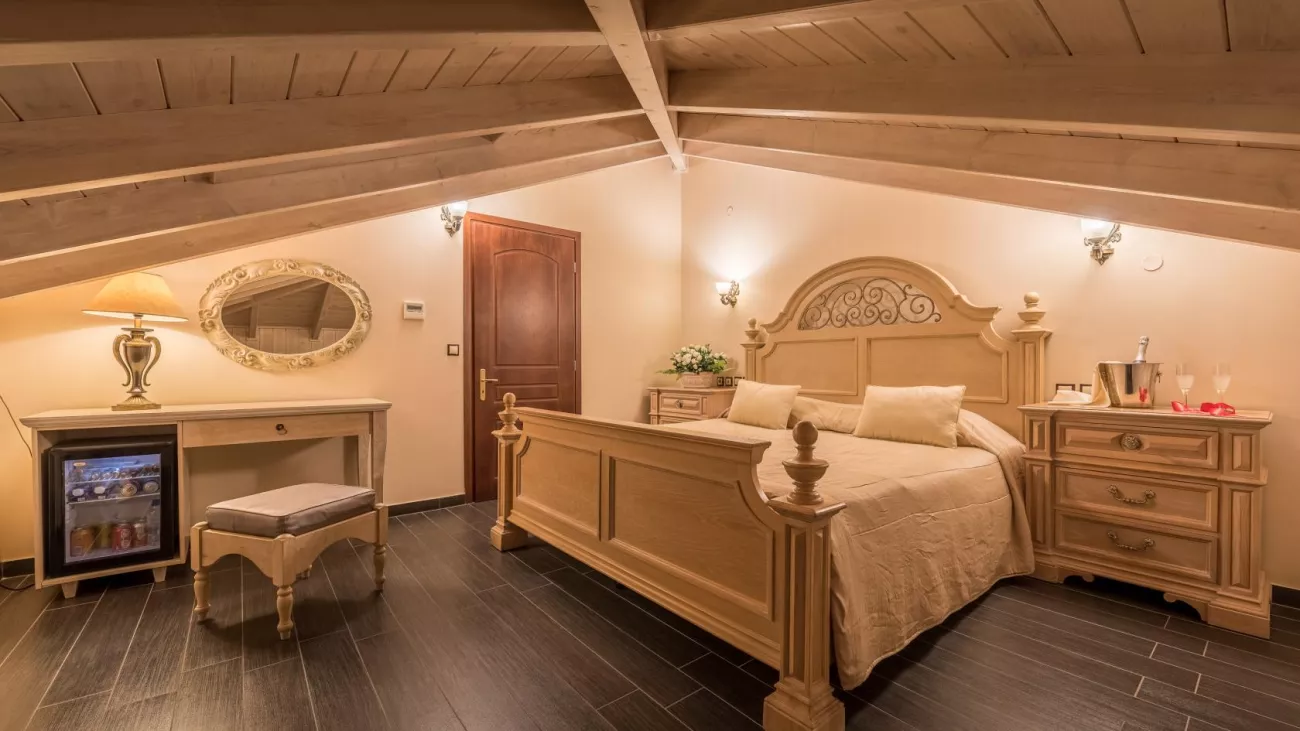 room hotel.webp.webp