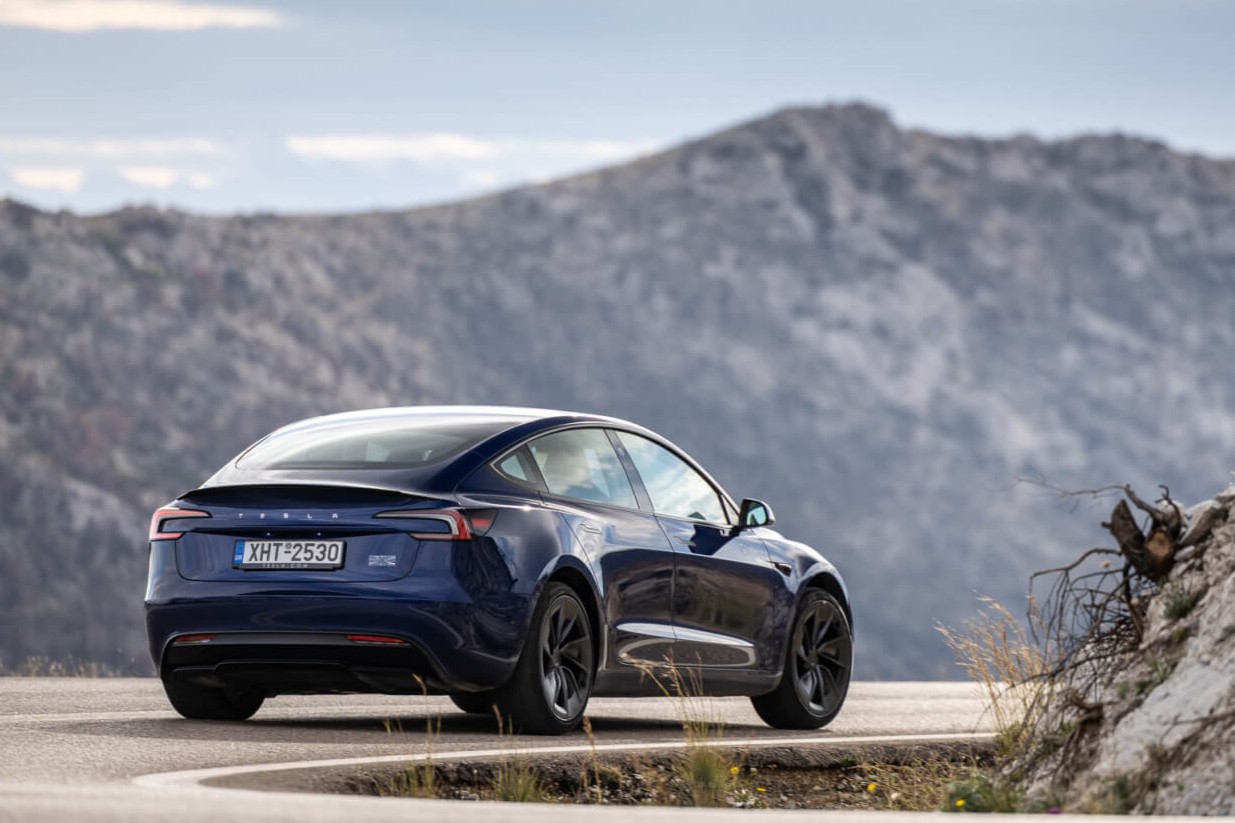 tesla model 3 performance m.y.2025 33.jpg