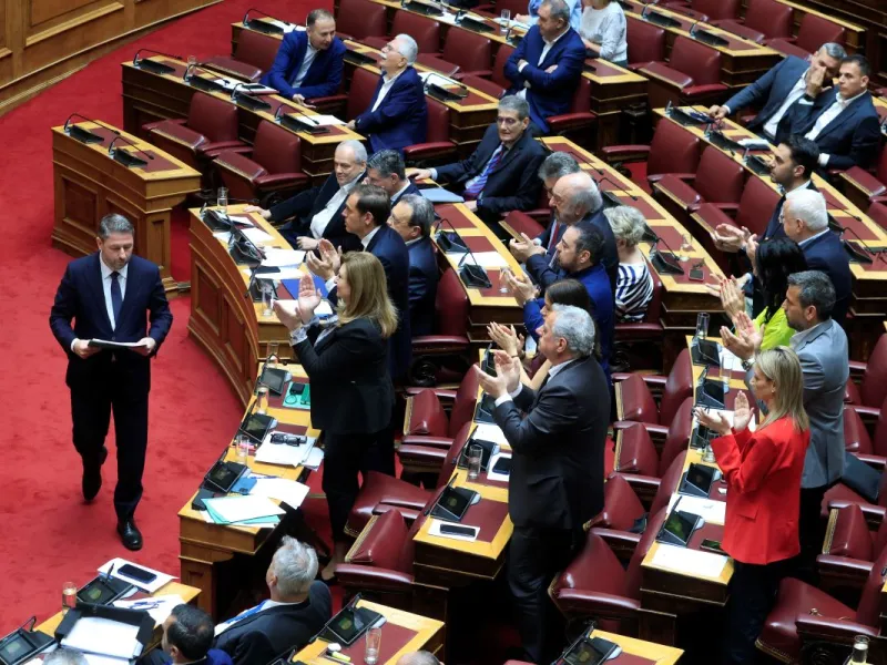 vouli euro.jpg.webp.webp