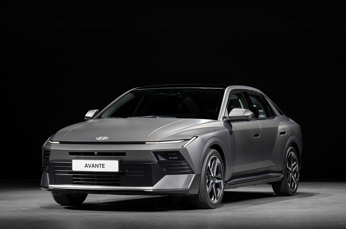 2027 hyundai elantra 001.jpg