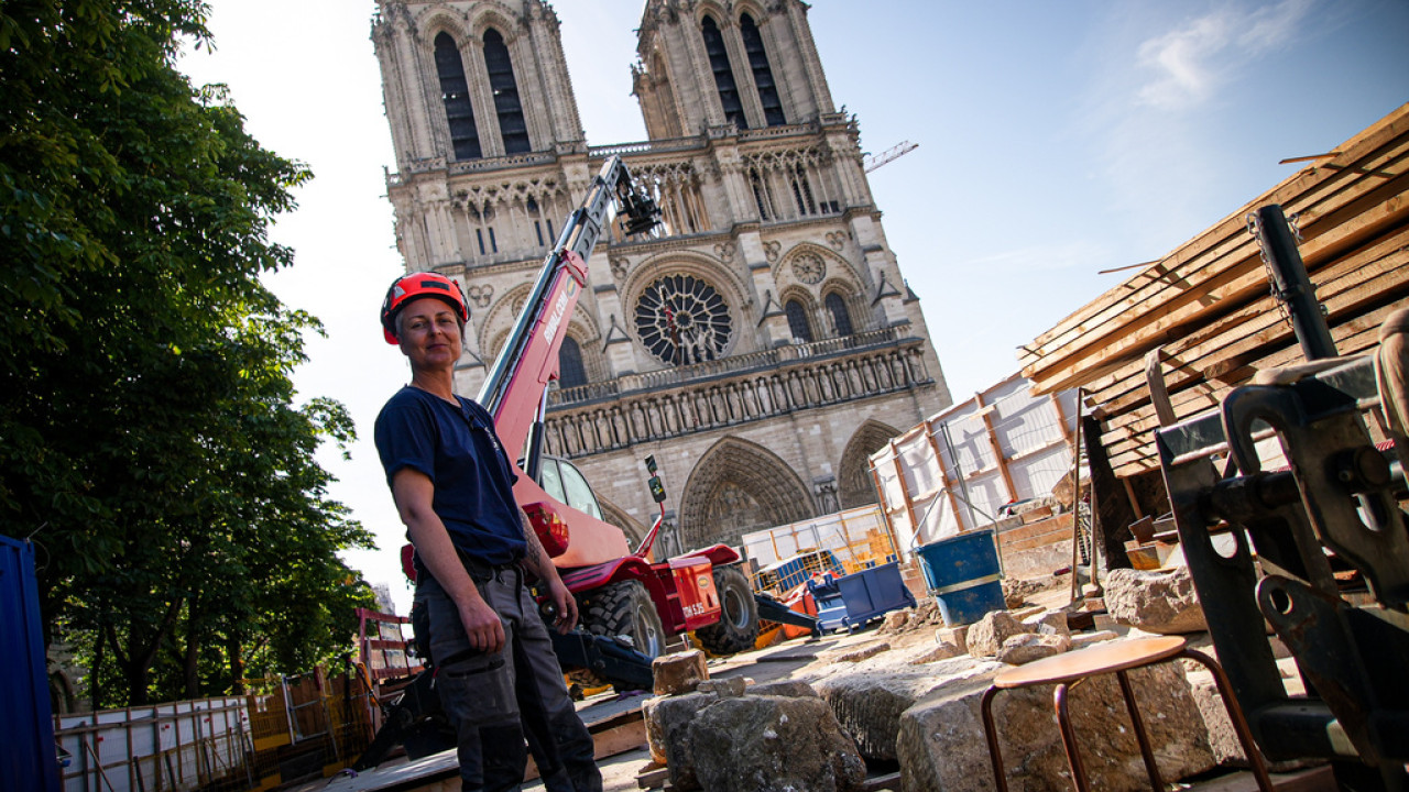 ap france notre dame underground treasures 2.jpg
