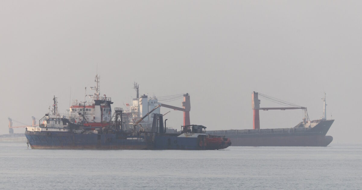 hormuz reuteers 1200x630.jpg