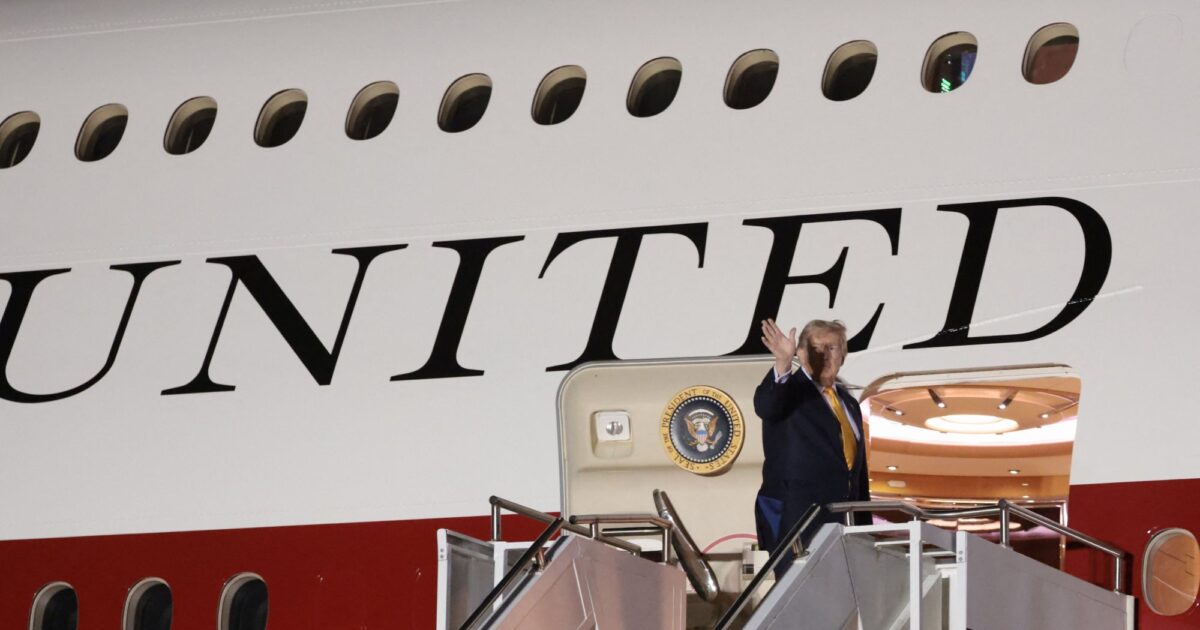 trump plane 1200x630.jpg