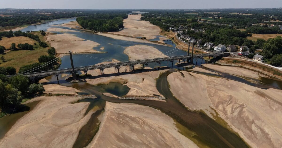 1786557888 loire river2 scaled 1 1200x630.jpg