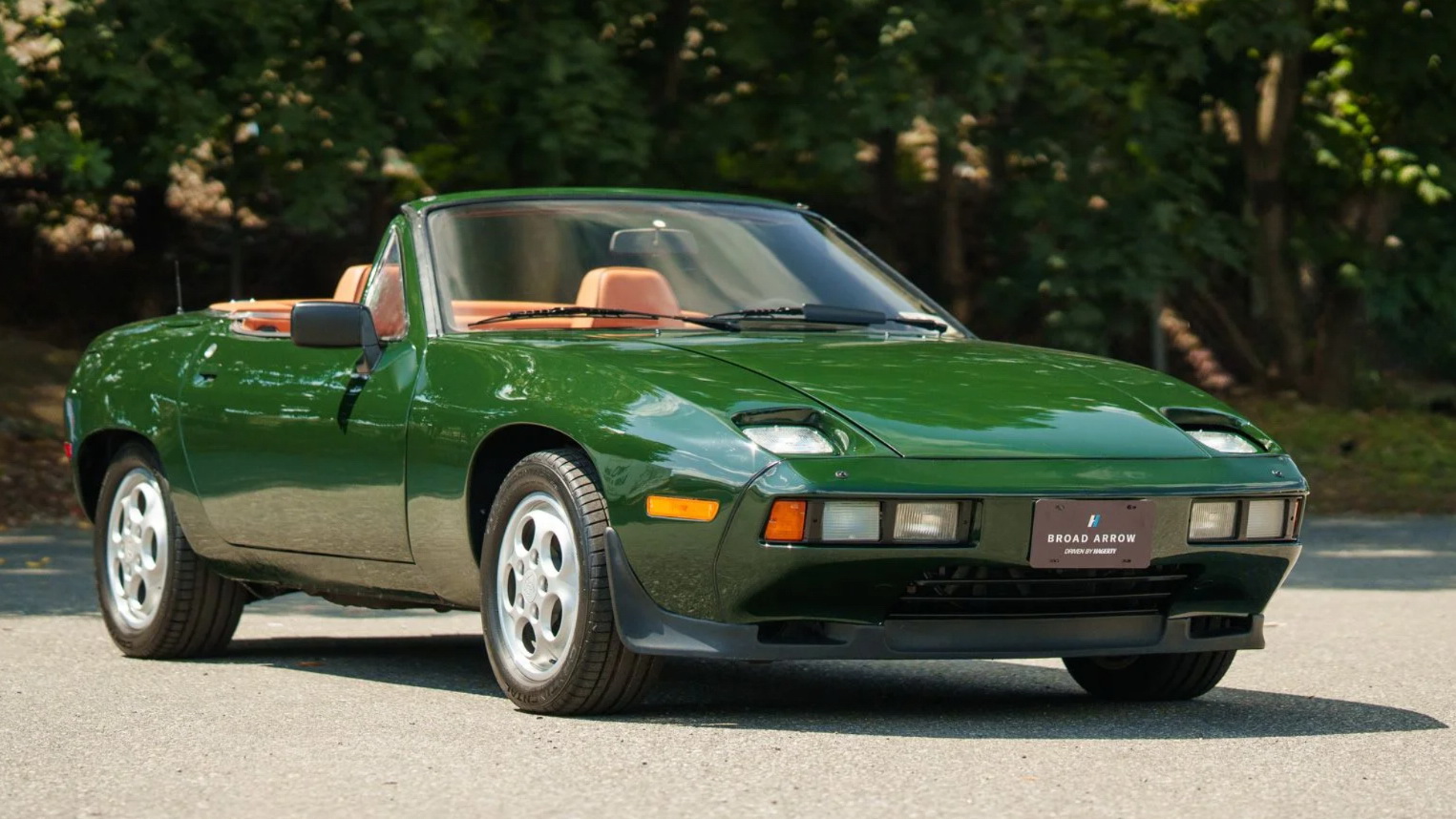 1982 porsche 928 cabriolet by straman.jpg