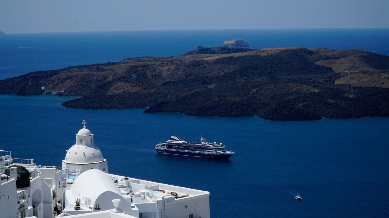 eurokinissi santorini.jpg