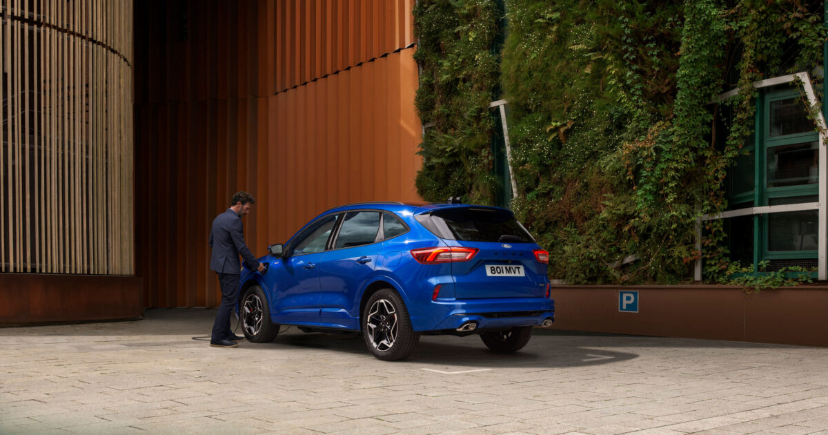 ford kuga st line 04 1200x630.jpg