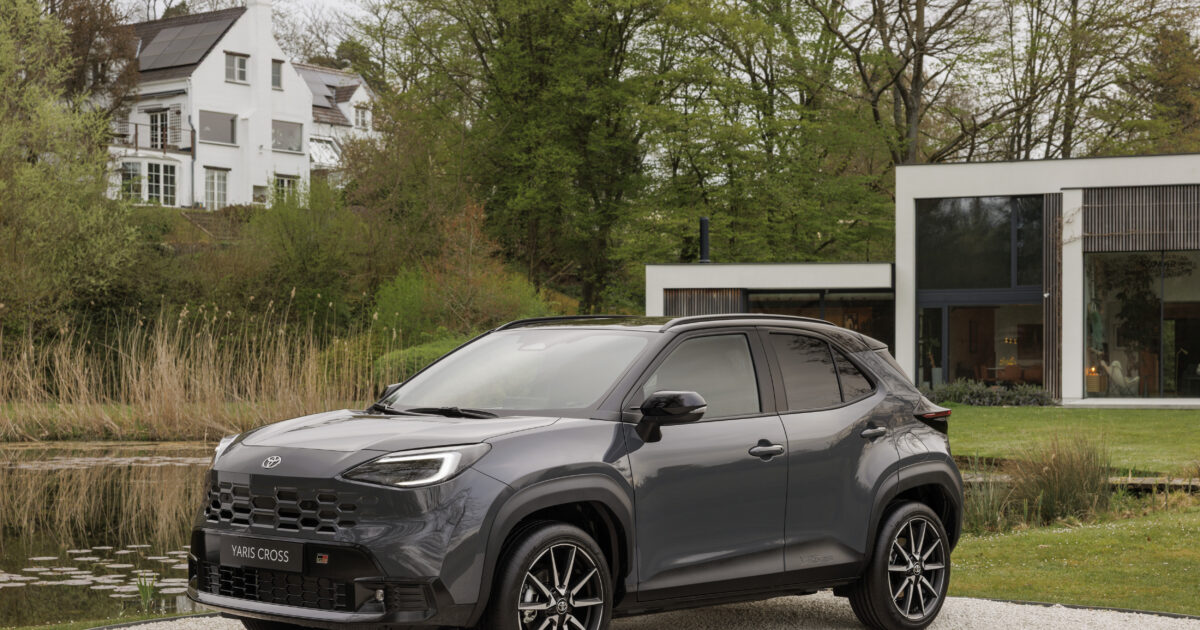 toyota yaris cross 1200x630.jpg