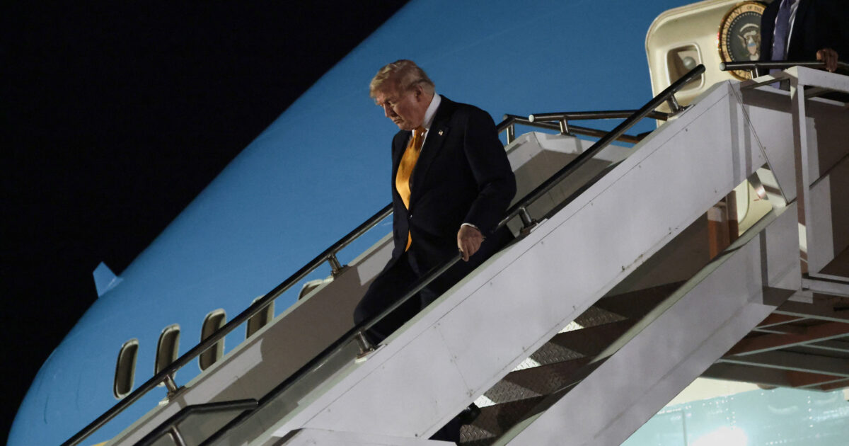 trump airforce 1200x630.jpg