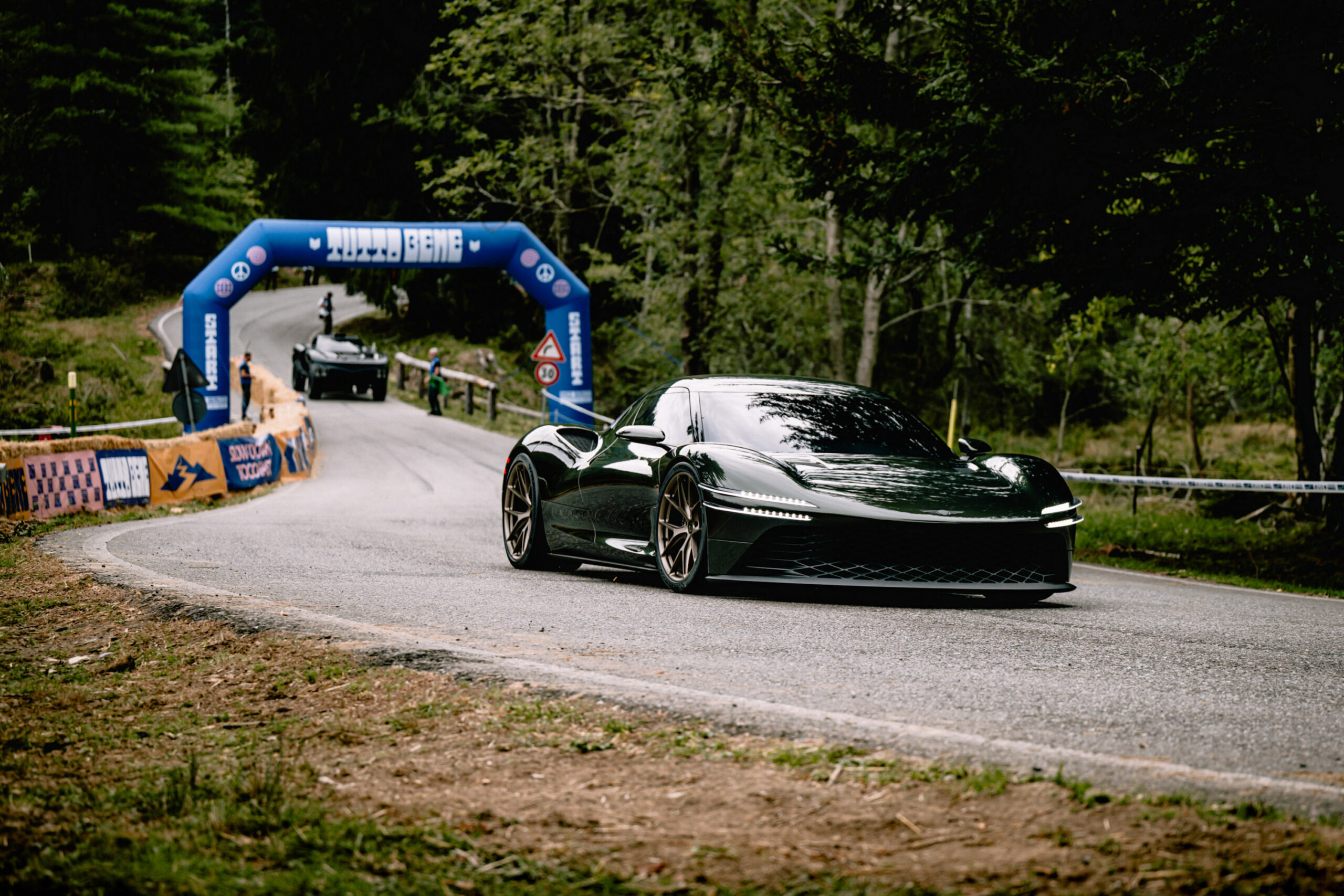 260914 genesisshowcasesmagmagtandxskorpioconceptsindynamicdebutattuttobenehillclimb 4.jpg