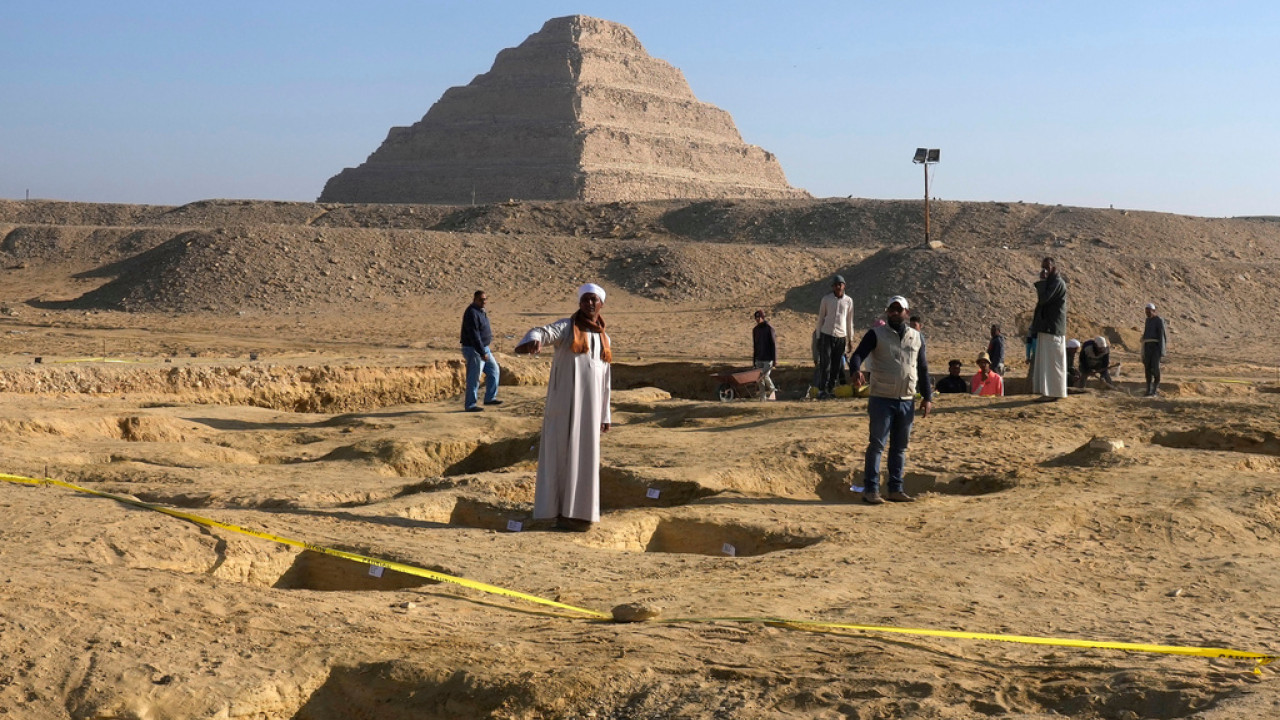 ap egyptos tafos.jpg