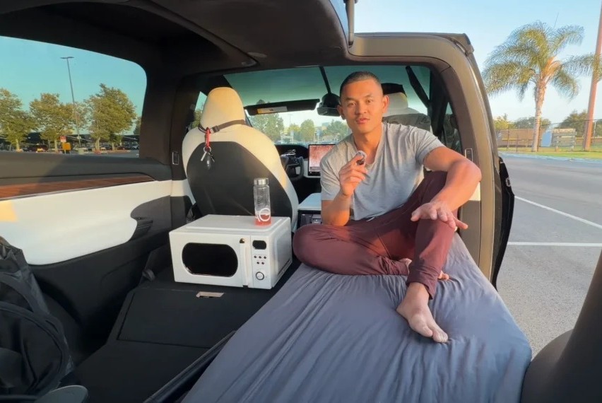 this guy has been living in his tesla model x in california for two years after losing his job ironically at tesla 2 1024x570.jpg