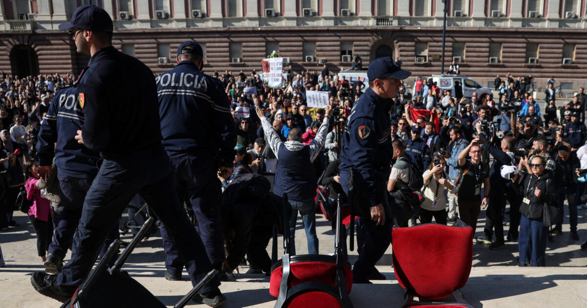 albania sygkentroseis reuters 1200x630.jpg