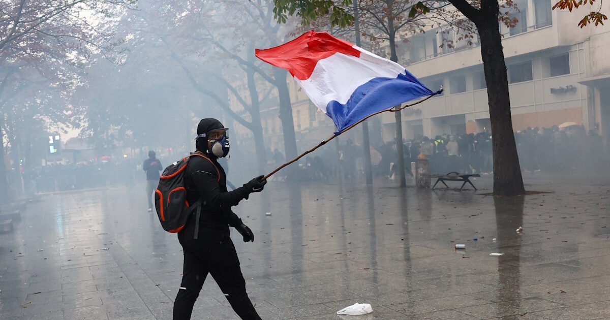 france 1 2 1200x630.jpg