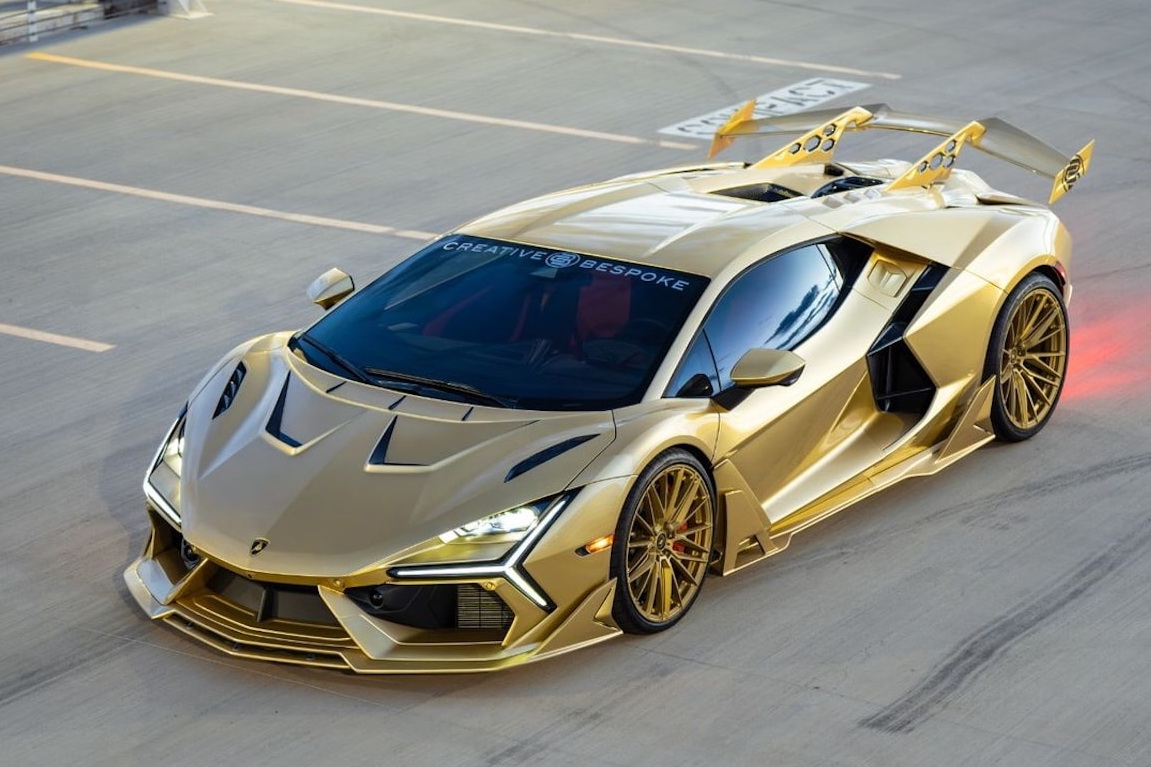 lamborghini revuelto 1.jpg