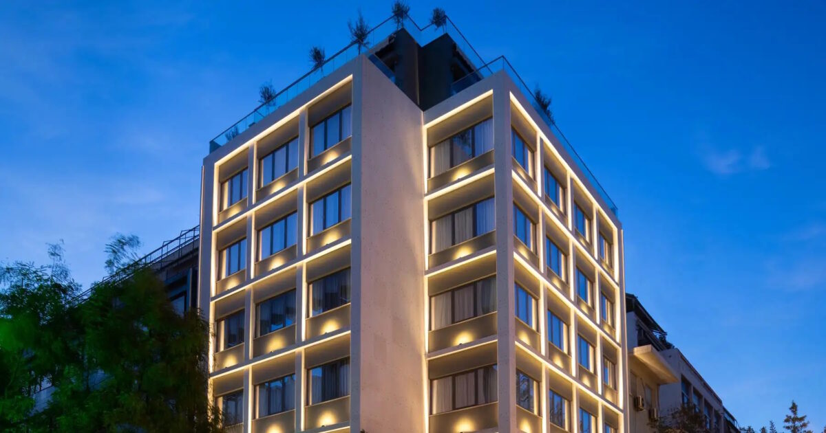 luxury apartments reds 1200x630.jpg