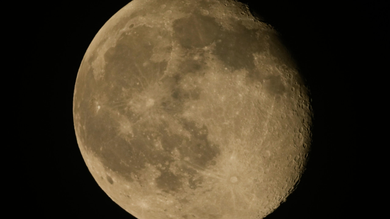 moon2.jpg