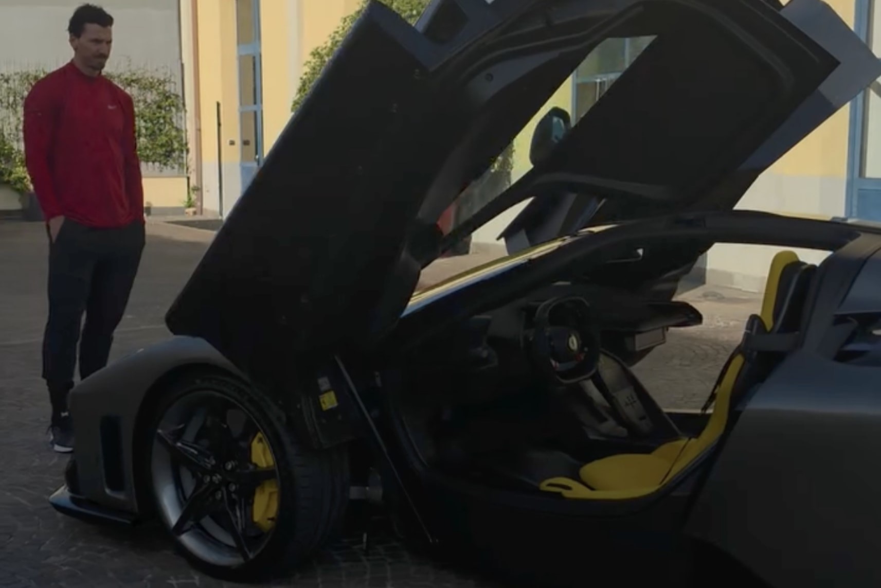 zlatan ibrahimovic buys yet another ferrari he does it every year on his birthday 276500 1.jpg